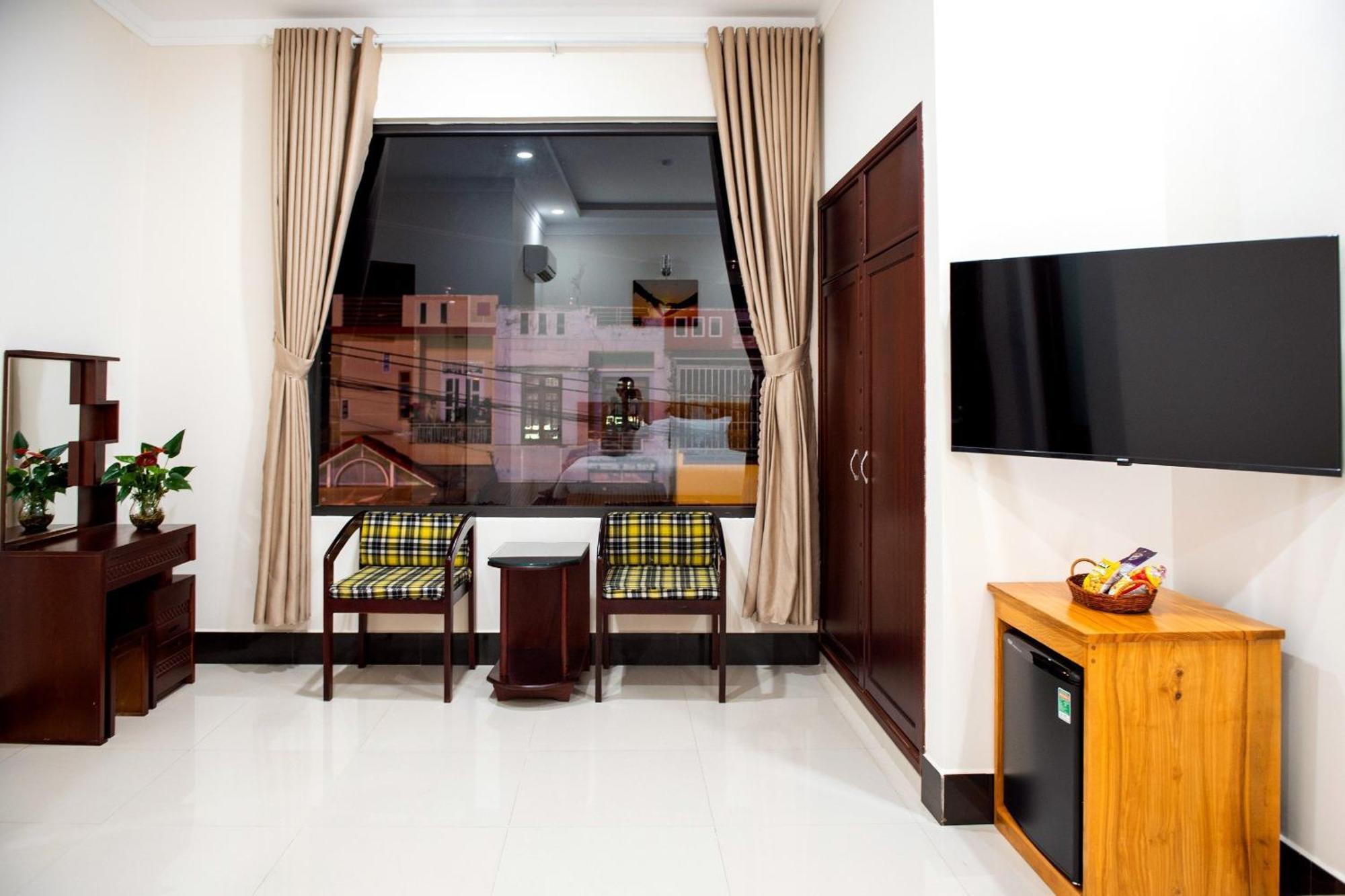Minh Lam Hotel Pleiku Bagian luar foto