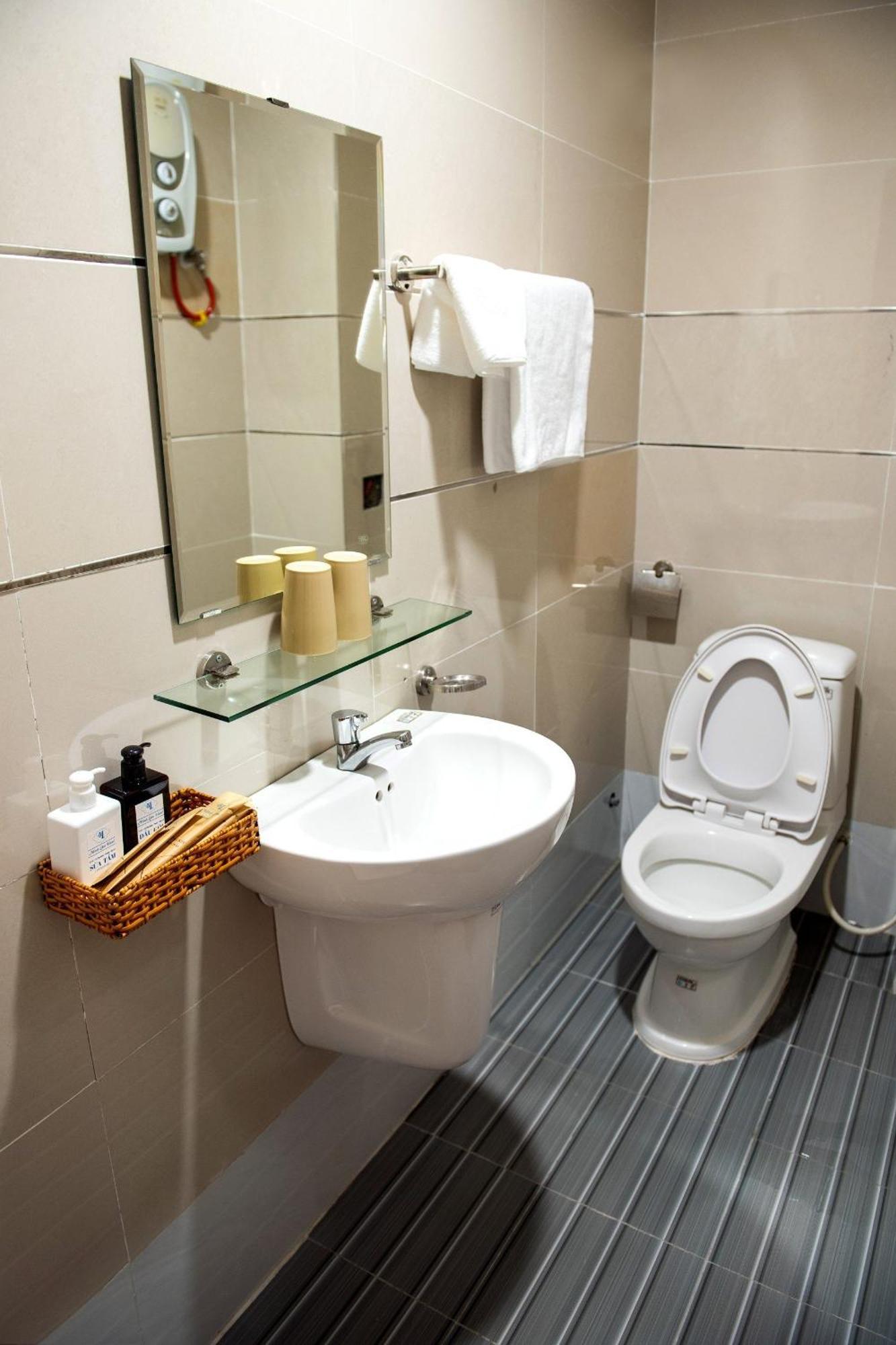 Minh Lam Hotel Pleiku Bagian luar foto