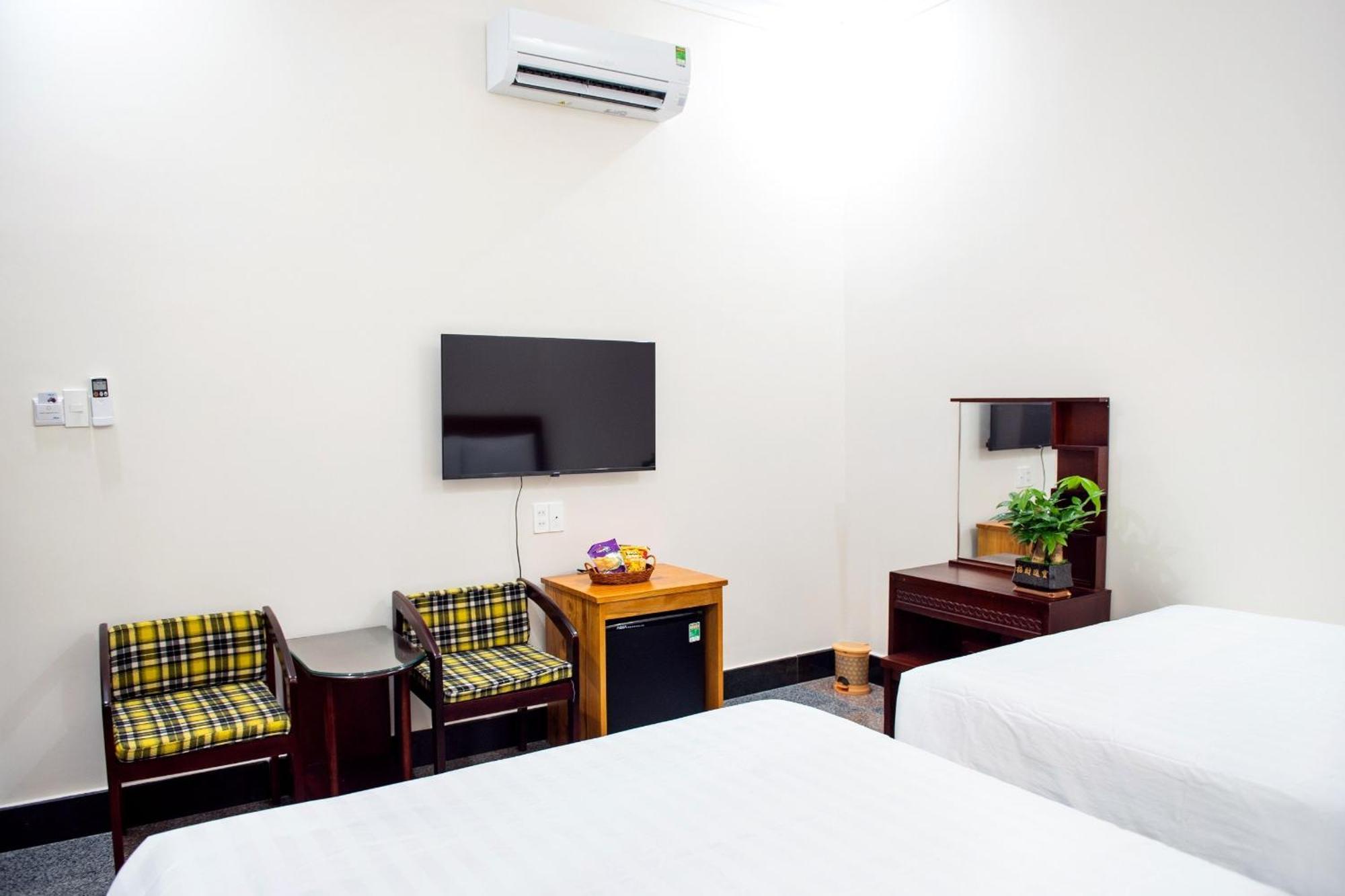 Minh Lam Hotel Pleiku Bagian luar foto